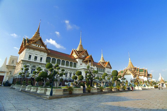 Damnern Saduak Floating Market, Grand Palace and Wat Phra Keo Tour from Bangkok - Wat Phra Kaew, Thailand’s most important royal temple