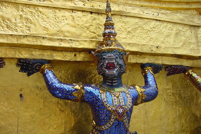 Damnern Saduak Floating Market, Grand Palace and Wat Phra Keo Tour from Bangkok - Who should book this full-day route