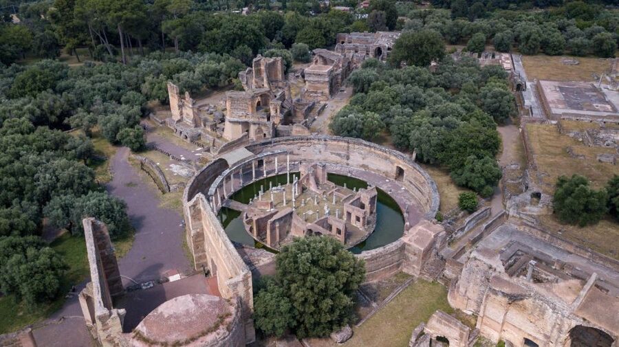 Day trip Rome by car : Tivoli Unesco Villa D'este & Hadrian - What the private format is really worth