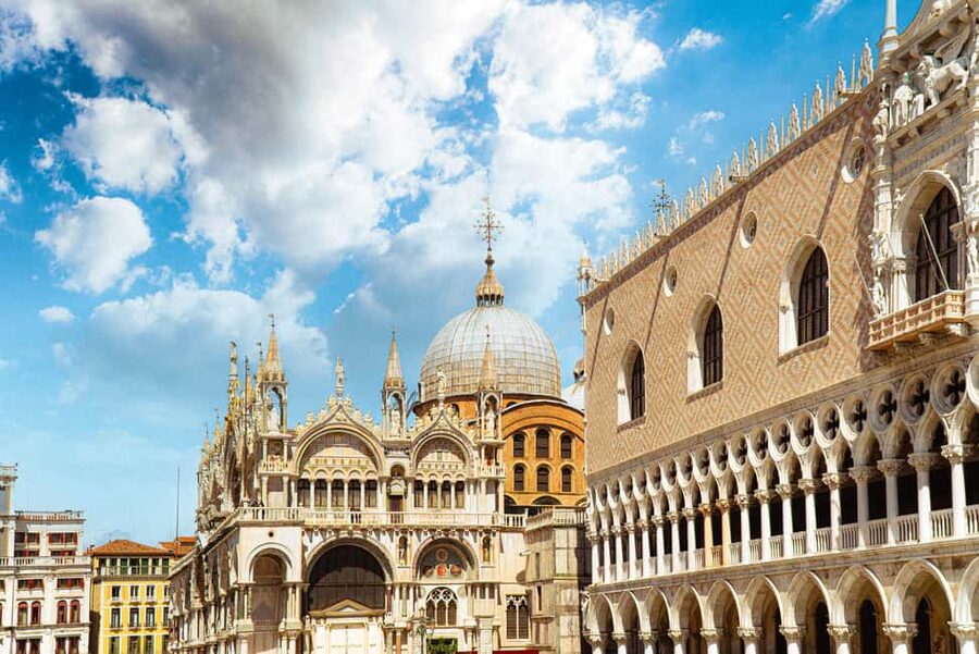 Doge’s Palace, New Prisons & St. Mark’s Basilica Guided Tour - Entering Doge’s Palace through Venice’s seat of power
