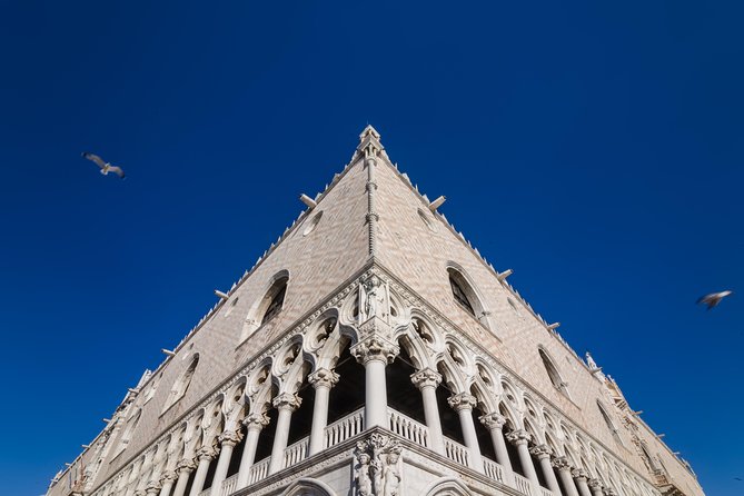 Doge's Palace: Priority Ticket, GuideBook & Optional Bell Tower - The guidebook, audio options, and VR experience