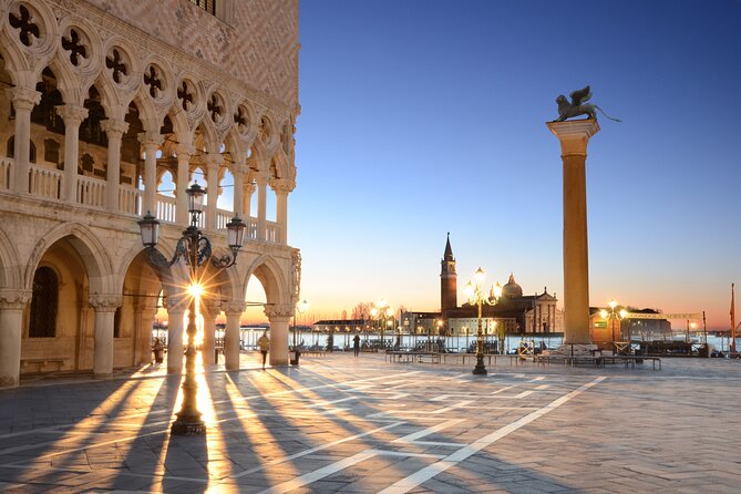 Doge's Palace small group or private tour with a local guide - The courtyard and the palace exterior