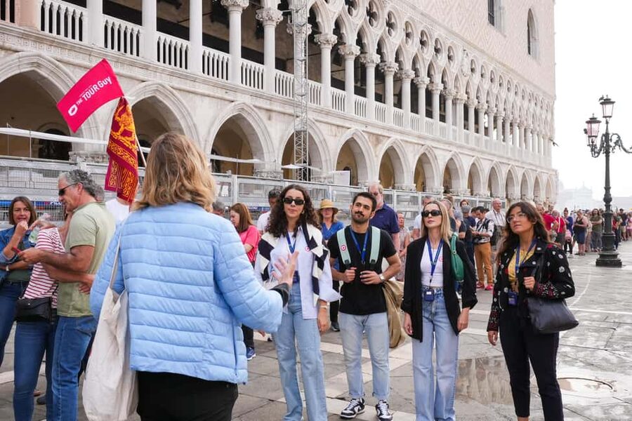 Doge's Palace, St. Mark's & Gondola Ride with Options - What the $46 starting price really buys