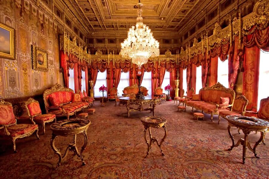 Dolmabahce Palace Ticket & Bosphorus Boat Tour Experience - Should you book the palace and Bosphorus combination?
