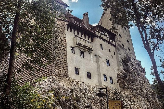 Dracula Castle, Peles Castle & Brasov-Private Tour from Bucharest - The drive from Bucharest matters