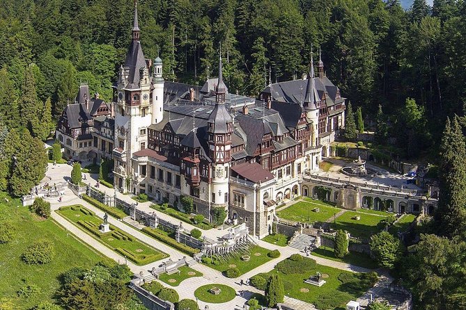 Dracula Castle, Peles Castle & Brasov-Private Tour from Bucharest - Bran Castle and the Dracula question