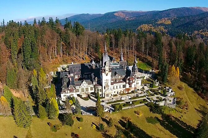 Dracula's Castle - Private Tour with Peleș Castle and Brașov city - Brașov’s old center and the Black Church