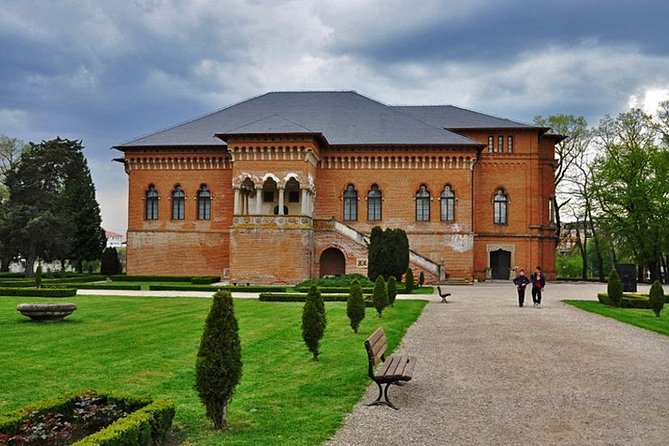 Dracula's Tomb and Mogosoaia Palace, Private Tour from Bucharest - Snagov Monastery and the Dracula connection