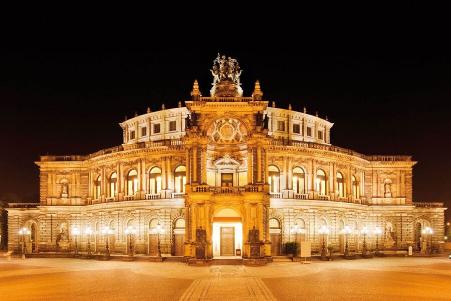 Dresden: Semperoper und Residenzschloss - Why this pairing works in Dresden
