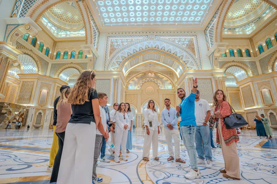 Dubai: Abu Dhabi Day-Trip Grand Mosque, Royal Palace & Lunch - The Grand Mosque: begin with Abu Dhabi’s great showpiece
