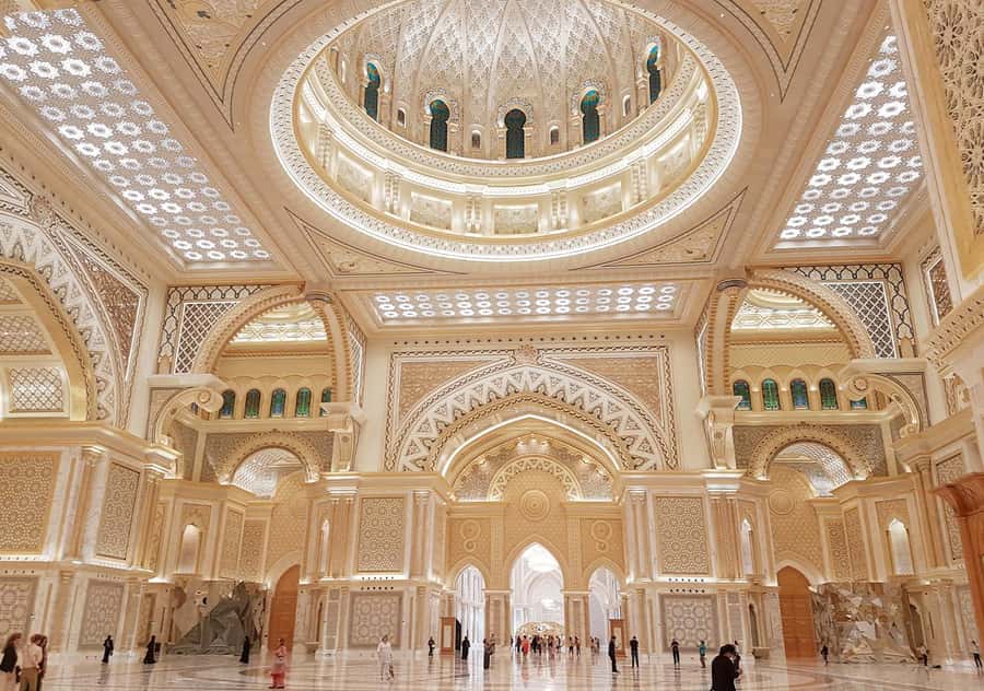 Dubai: Abu Dhabi Grand Mosque, Palace, and Heritage Village - What the tour does not give you