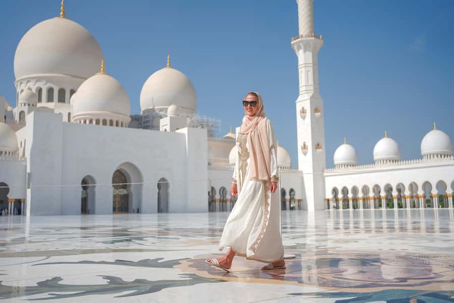 Dubai: Abu Dhabi Grand Mosque, Palace, and Heritage Village - Who should book this Abu Dhabi excursion