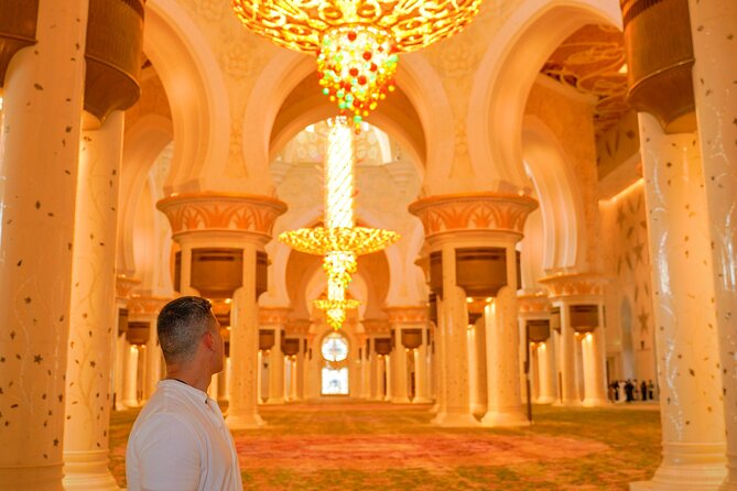 Dubai To Abu Dhabi: Grand Mosque, Royal Palace & Etihad Towers - Qasr Al Watan: grand rooms and a useful limitation
