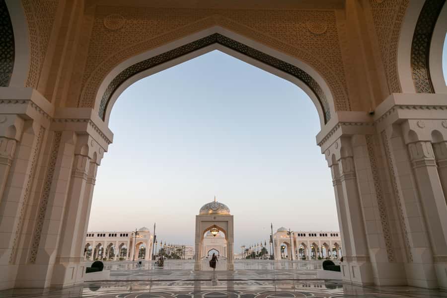 Dubai to Abu Dhabi Private Tour: Grand Mosque & Royal Palace - Etihad Towers and Abu Dhabi from above
