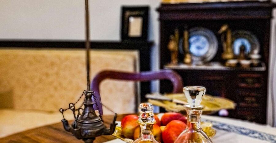 Dubrovnik History, Sweets & Liquors in a Private Palace - Walking Dubrovnik’s old town with a purpose