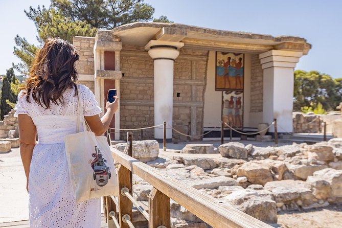 E-Ticket & Audio Tour for Knossos Palace: Unlock Minoan Majesty - The North Lustral Area and Ritual Purification
