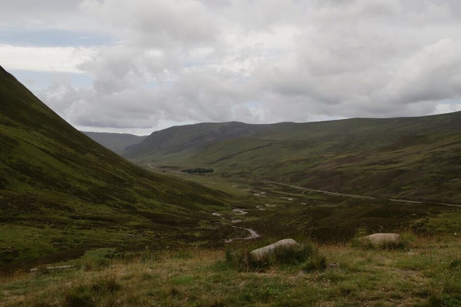 Edinburgh: Aberdeenshire, Balmoral Castle & Northeast Coast - St Cyrus and the approach to Dunnottar