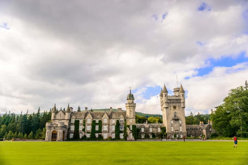 Edinburgh: Balmoral Castle and Scone Palace Royal Tour - Scone Palace, gardens, and the Stone of Destiny