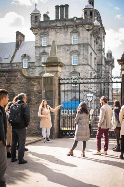 Edinburgh: Old Town Walking Tour with Holyrood Entry - Starting at Tron Kirk on the Royal Mile
