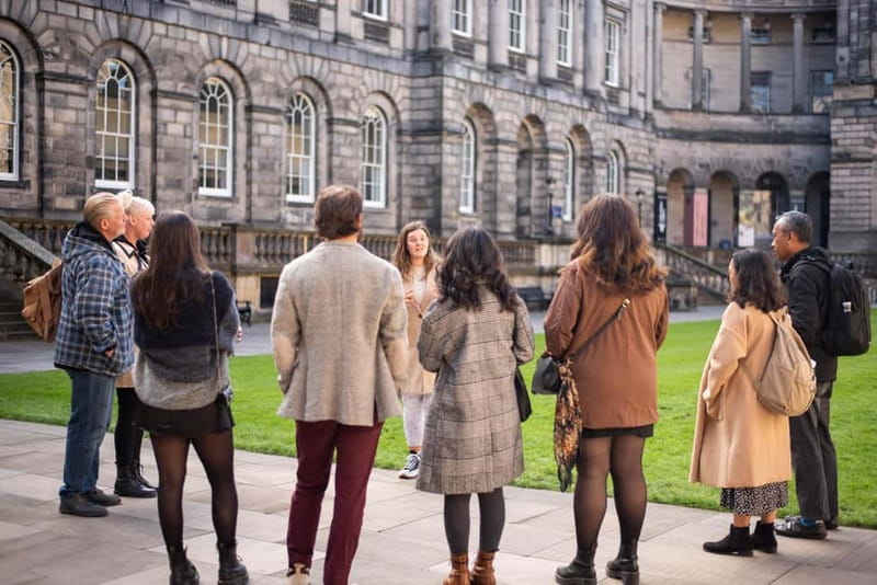 Edinburgh: Old Town Walking Tour with Holyrood Entry - Old College and the city of ideas