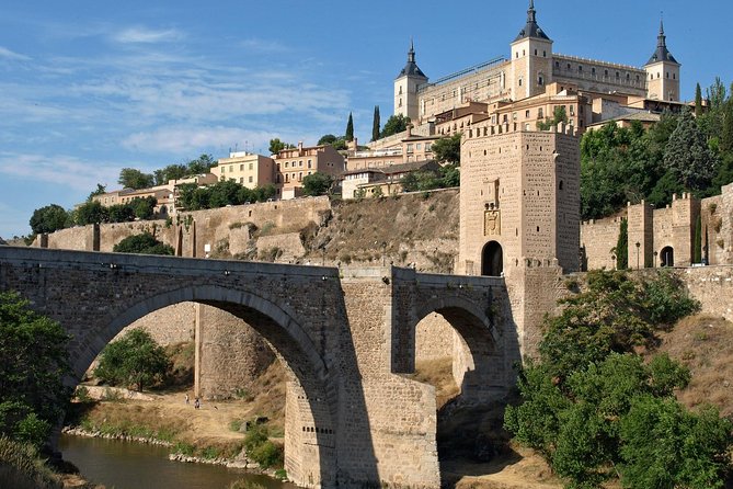 Escorial Monastery and Toledo Afternoon Tour - Bilingual guiding and the audio equipment