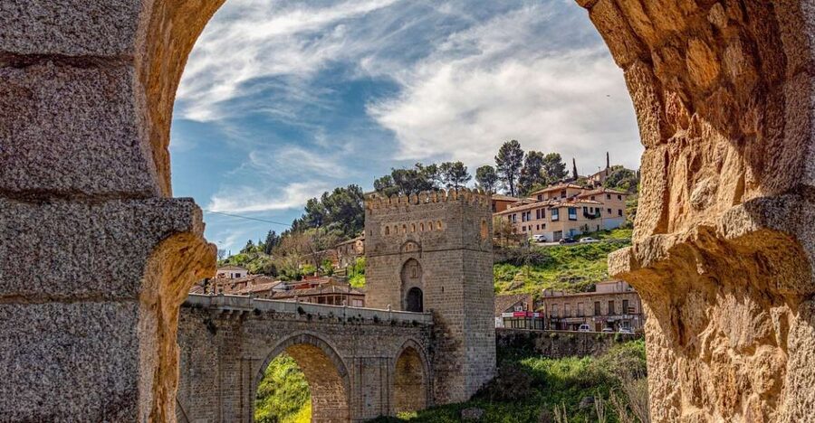 Essential Toledo with Alcázar - Meeting at the Army Museum entrance
