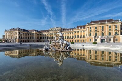 Exclusive Evening at Schönbrunn Palace: After-Hours Audiotour, Dinner, Concert