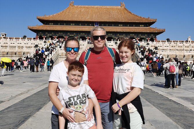 Explore Beijing's Tiananmen,Forbidden city andMutianyu with guide - Three landmark experiences in one long Beijing day