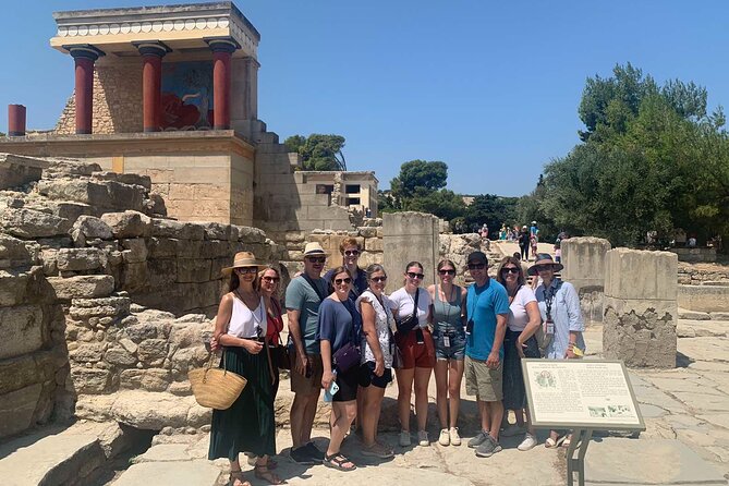 Family Mythology Adventure - Explore the Palace of Knossos - A guide who knows how to include children