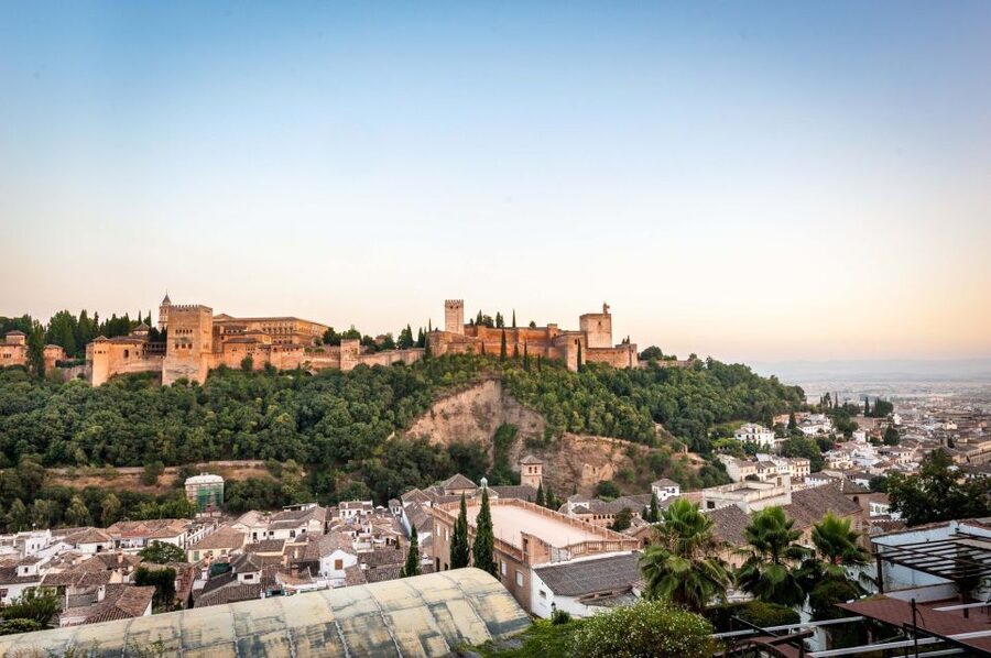 Fast-Track Alhambra & Nasrid Palaces Guided Tour - Three hours, walking pace, and seasonal comfort