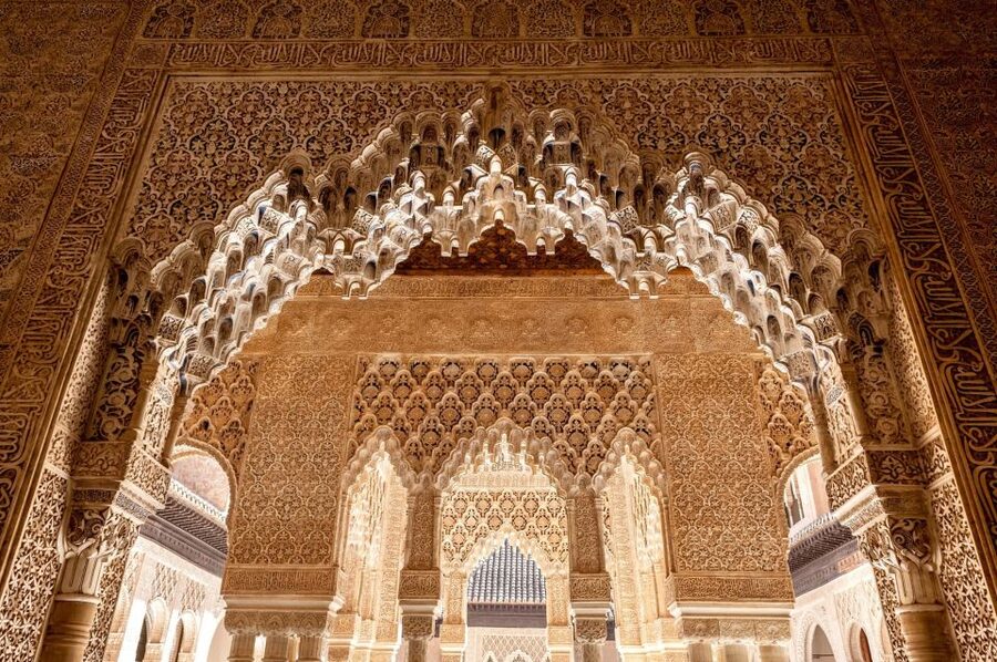Fast-Track Alhambra & Nasrid Palaces Guided Tour - Price and what the $62 covers