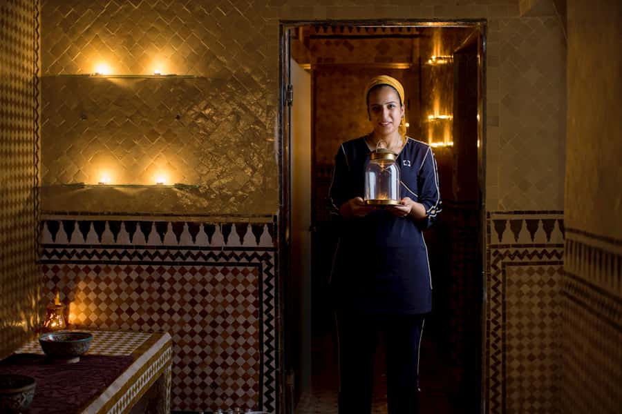 Fes: Traditional Hammam Massage in a Luxury Palace - The hammam scrub and the question of heat