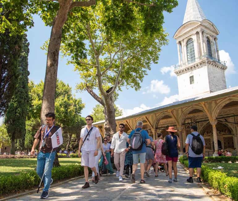 Flexible Combo: Hagia Sophia, Topkapi, Basilica, Blue Mosque - Audio guides and free time after the explanation