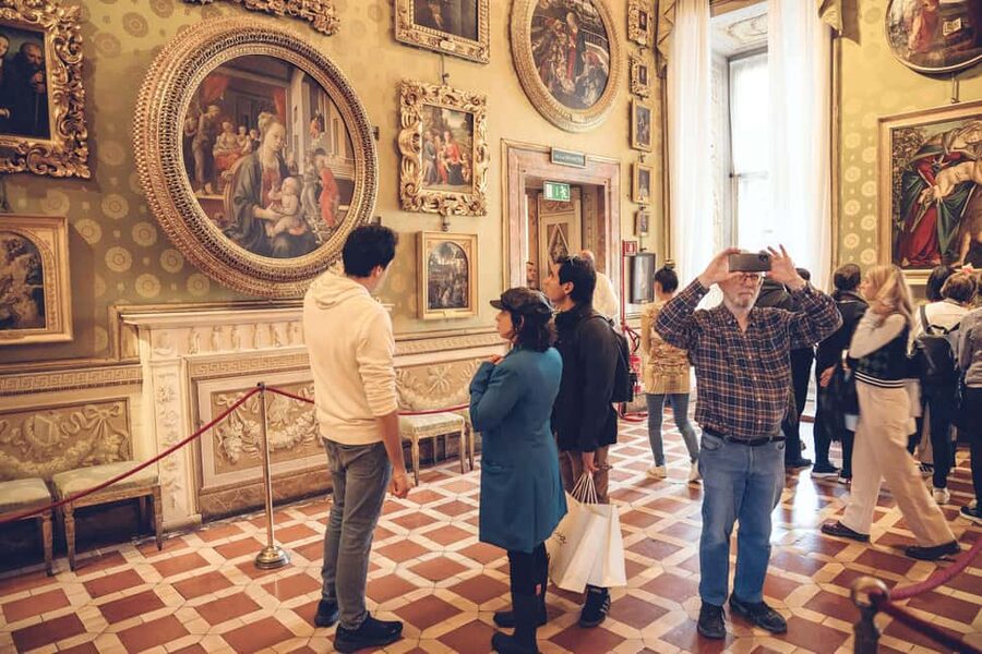 Florence: Palatina Gallery and Pitti Palace Guided Tour - The audio problem and how to hear the guide