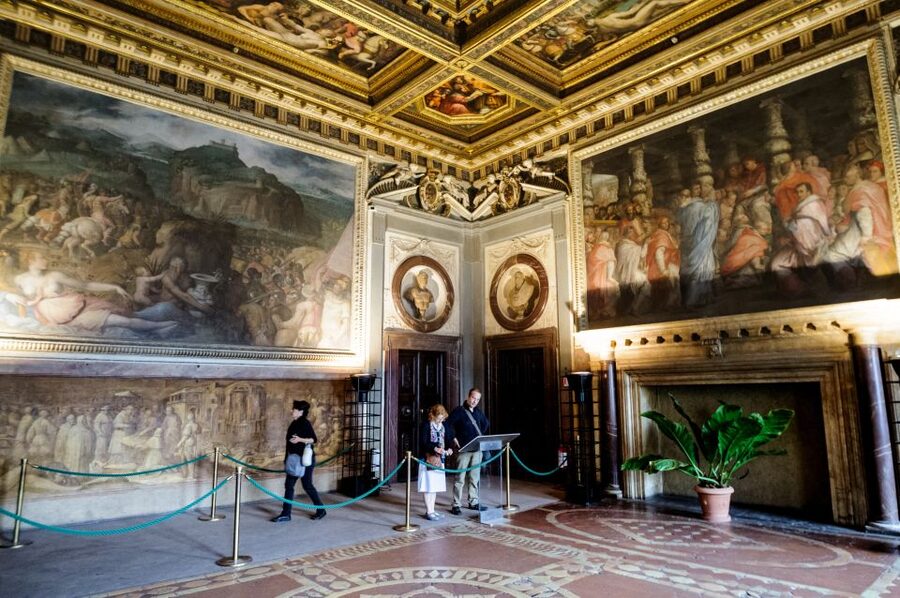 Florence: Palazzo Vecchio Entrance Ticket & Audioguide - Entering from Piazza della Signoria
