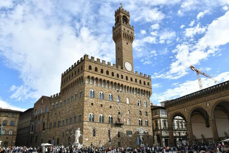 Florence: Palazzo Vecchio Entry Ticket with Audio Guide - The Medici apartments and the palace’s private side