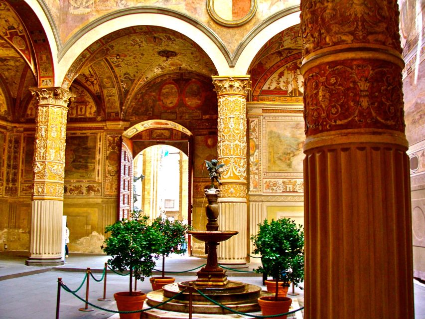 Florence: Palazzo Vecchio Guided Tour - The Hall of Priors, chapel, and smaller chambers