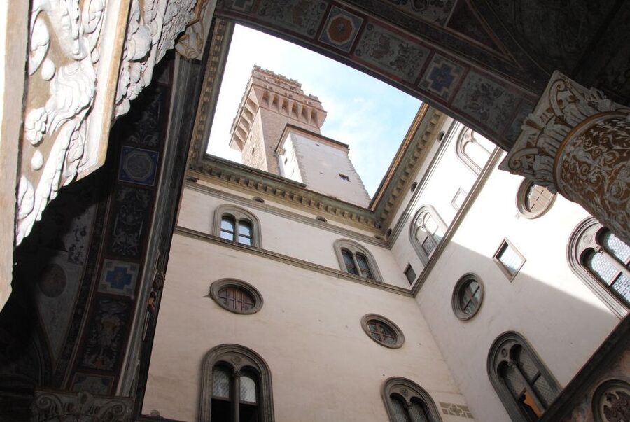 Florence: Palazzo Vecchio Guided Tour - Stories, symbolism, and the value of a live guide