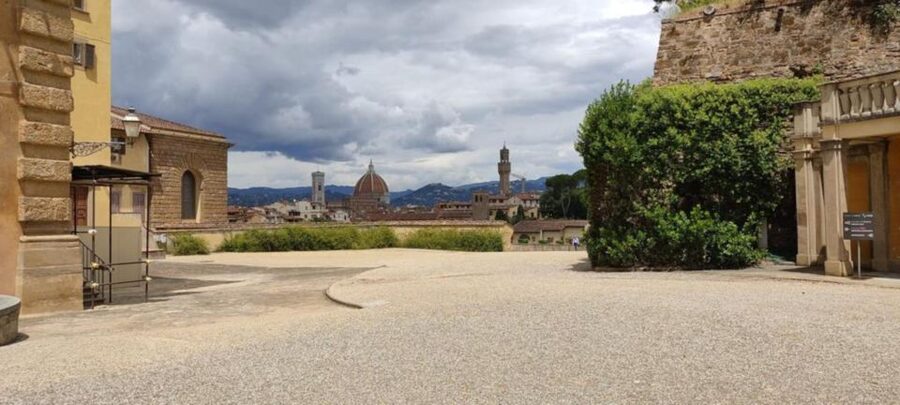 Florence: Pitti Palace and Boboli Gardens Private Tour - Modern art and fashion inside a historic palace