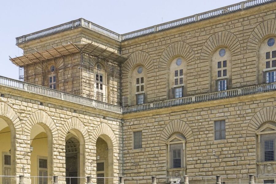 Florence: Pitti Palace and Palatina Gallery Ticket and Tour - Medici stories that make the art clearer