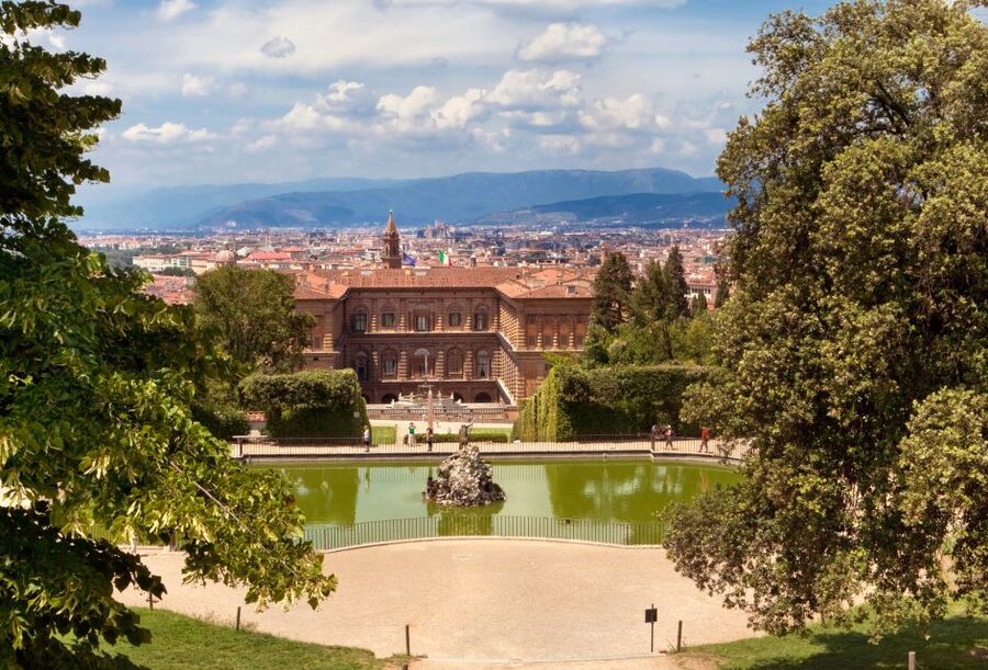 Florence: Pitti Palace Entry Ticket and Guided Walking Tour - Two hours in the Palatine Gallery