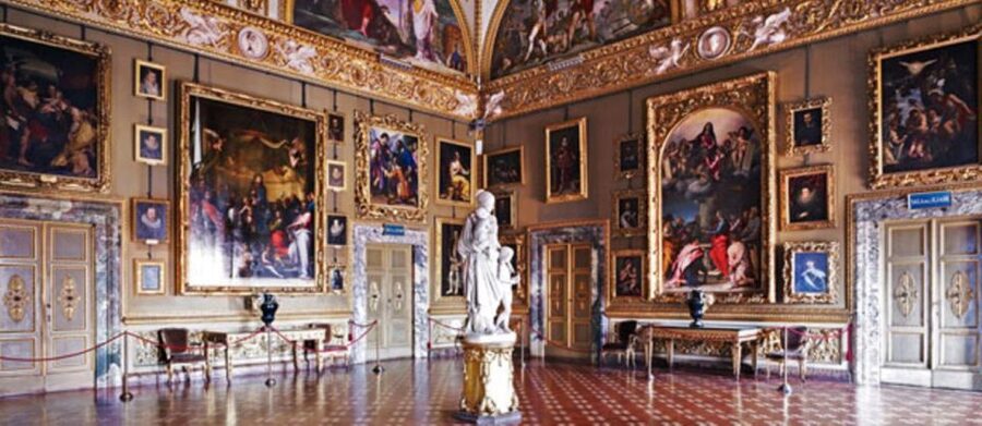 Florence: Pitti Palace Small Group Tour - The Royal Apartments and the private side of power