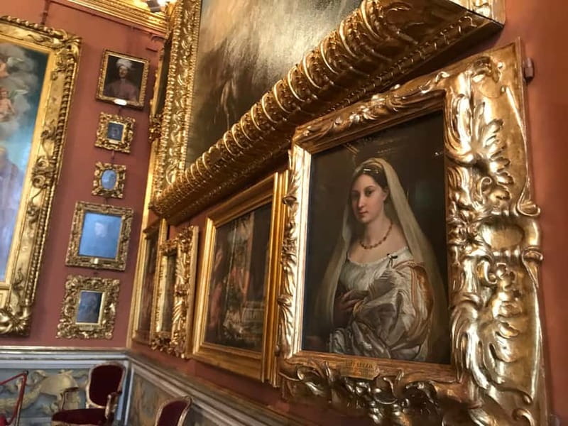 Florence: Uffizi, Pitti, Boboli and 7 Attractions 5-Day Pass - Entering the Uffizi Gallery