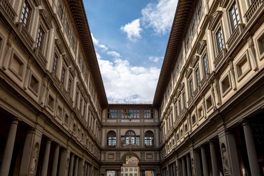 Florence: Uffizi, Pitti Palace & Boboli Combined 5-Day Pass - Meeting the host at the Uffizi