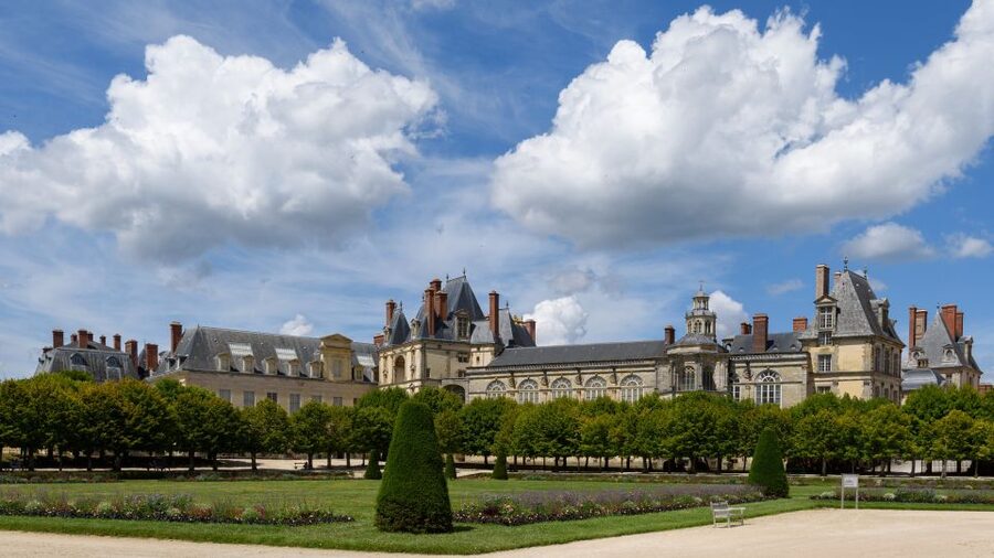 Fontainebleau: Palace Private Guided Tour with Ticket - Key points to know before booking