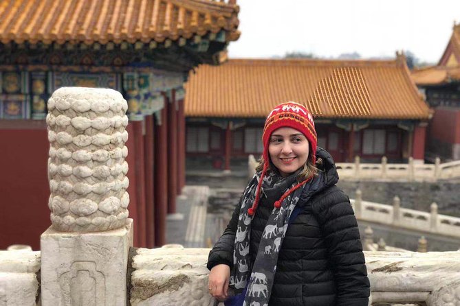 Forbidden City with Hutong Cuisine Private Walking Tour - Tiananmen Square begins the day