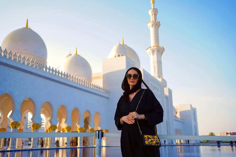 From Abu Dhabi: Grand Mosque, Royal Palace, and Etihad Tower - Abu Dhabi’s grandest sights in one organized day