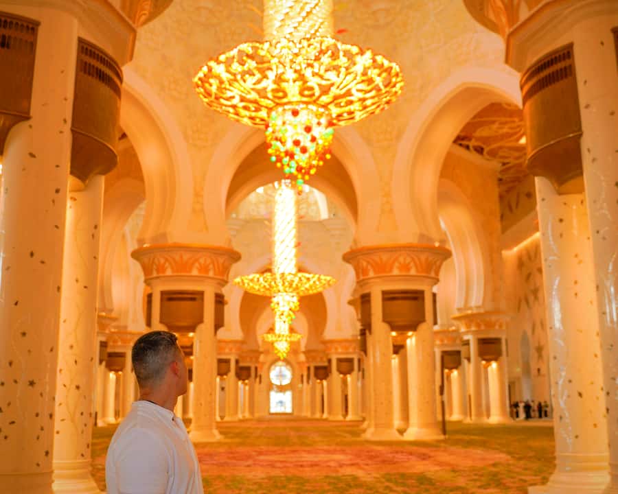 From Abu Dhabi: Grand Mosque, Royal Palace, and Etihad Tower - Pickup, transport, and the value of a guide