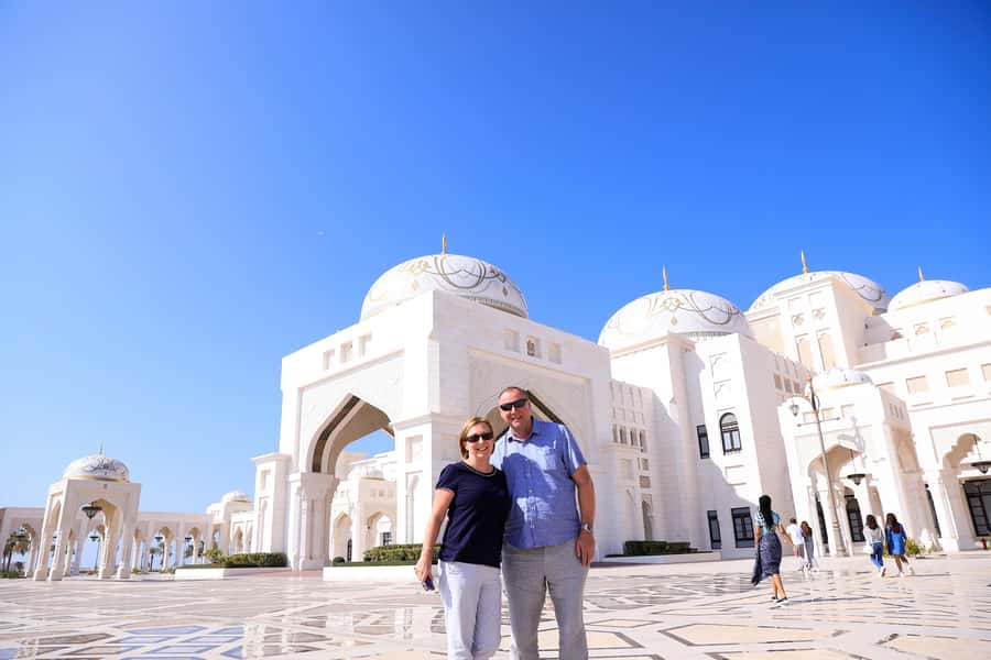 From Abu Dhabi: Grand Mosque, Royal Palace, and Etihad Tower - Who will get the most from this tour?