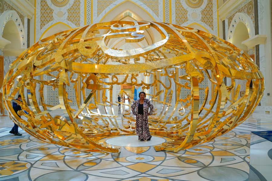 From Abu Dhabi: Grand Mosque, Royal Palace& Heritage Village - The essential details at a glance